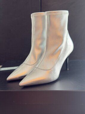 Giuseppe Zanotti LUCREZIA JENGI STRETCH  Leather Booties Size (7 US) NEW IN BOX